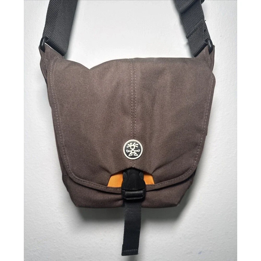 Crumpler this very